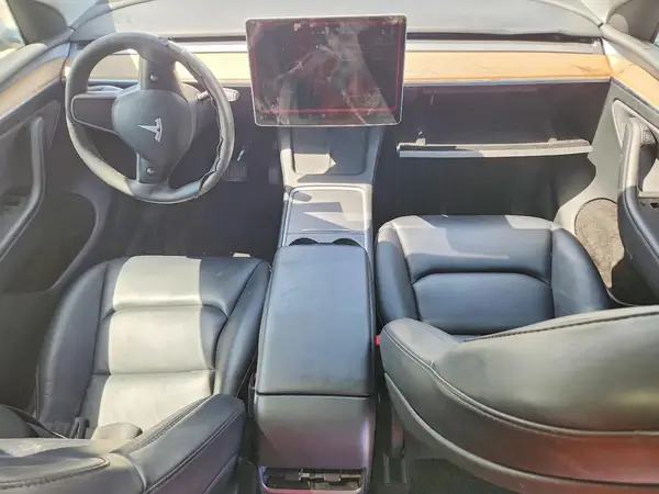 7SAYGAEE8PF672346 2023 TESLA MODEL Y - Image 8
