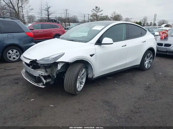 7SAYGAEE8PF689194 2023 TESLA MODEL Y - Image 2