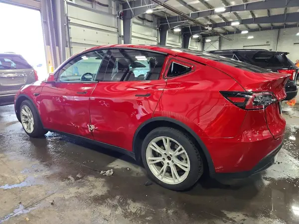 7SAYGAEE8PF691298 2023 TESLA MODEL Y - Image 2
