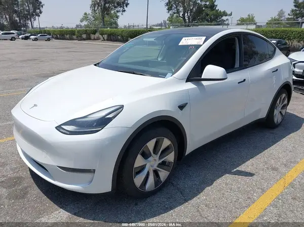 7SAYGAEE8PF738457 2023 TESLA MODEL Y - Image 2