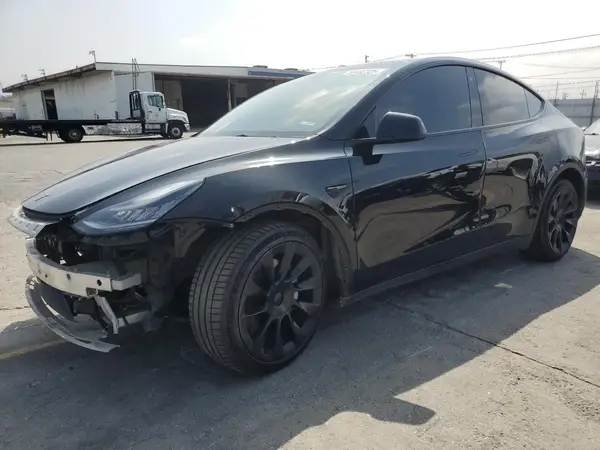 7SAYGAEE8PF743142 2023 TESLA MODEL Y - Image 1