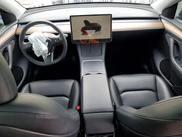 7SAYGAEE8PF750866 2023 TESLA MODEL Y - Image 8