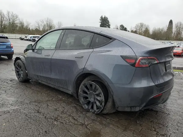 7SAYGAEE8PF751953 2023 TESLA MODEL Y - Image 2
