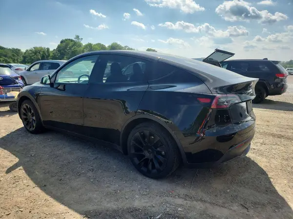 7SAYGAEE8PF752102 2023 TESLA MODEL Y - Image 2