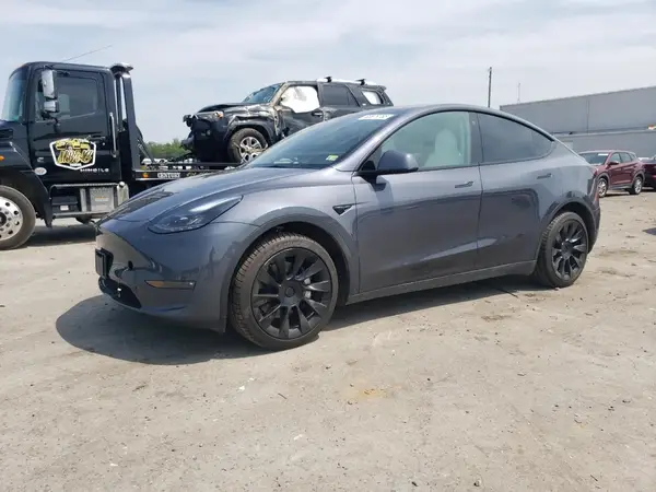 7SAYGAEE8PF766761 2023 TESLA MODEL Y - Image 1