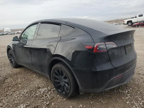 7SAYGAEE8PF772964 2023 TESLA MODEL Y - Image 2