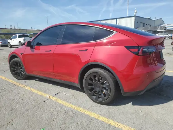 7SAYGAEE8PF778313 2023 TESLA MODEL Y - Image 2