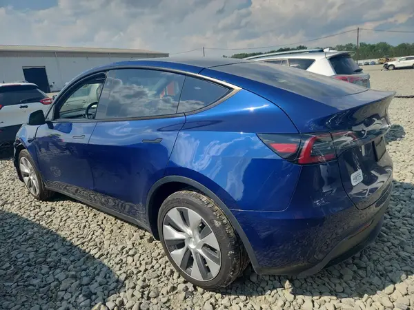 7SAYGAEE8PF791353 2023 TESLA MODEL Y - Image 2