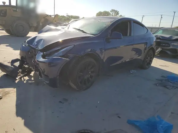 7SAYGAEE8PF798058 2023 TESLA MODEL Y - Image 1