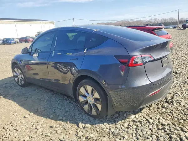 7SAYGAEE8PF809608 2023 TESLA MODEL Y - Image 2