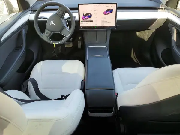 7SAYGAEE8PF824965 2023 TESLA MODEL Y - Image 8