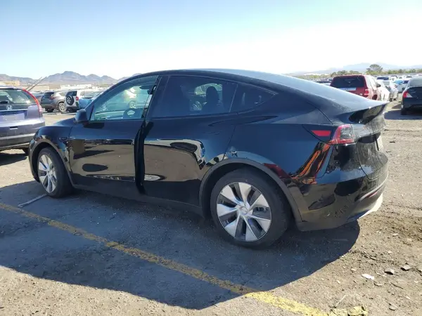 7SAYGAEE8PF827932 2023 TESLA MODEL Y - Image 2