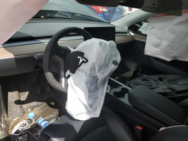 7SAYGAEE8PF830989 2023 TESLA MODEL Y - Image 8