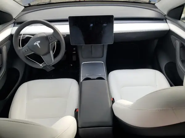 7SAYGAEE8PF854466 2023 TESLA MODEL Y - Image 8