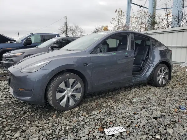 7SAYGAEE8PF874524 2023 TESLA MODEL Y - Image 1