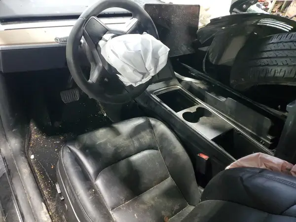 7SAYGAEE8PF891176 2023 TESLA MODEL Y - Image 8