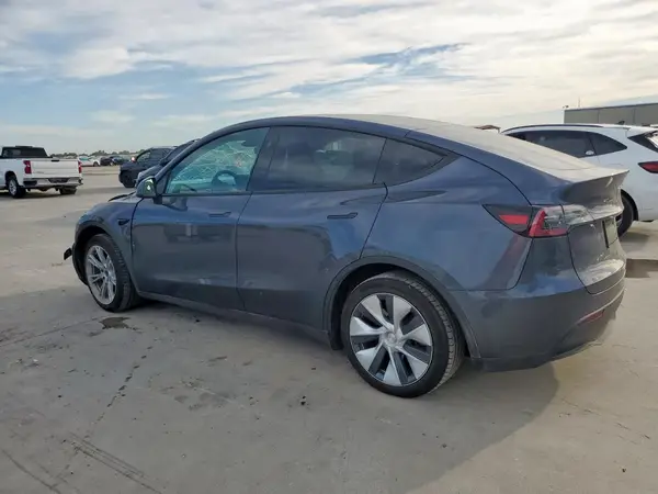 7SAYGAEE8PF894014 2023 TESLA MODEL Y - Image 2