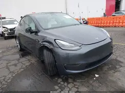 7SAYGAEE8PF919462 2023 TESLA MODEL Y
