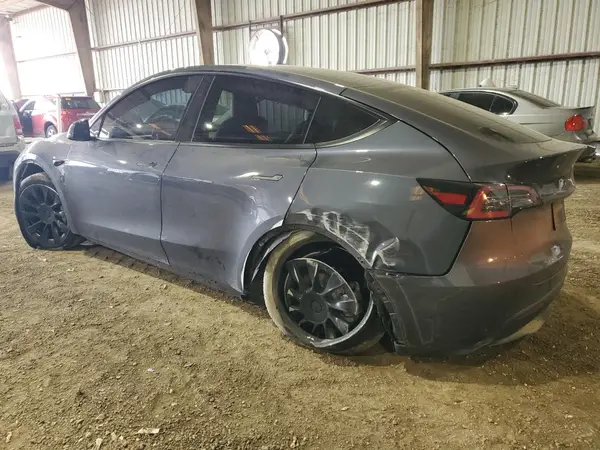 7SAYGAEE8PF926105 2023 TESLA MODEL Y - Image 2