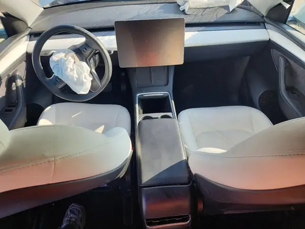 7SAYGAEE8PF933944 2023 TESLA MODEL Y - Image 8