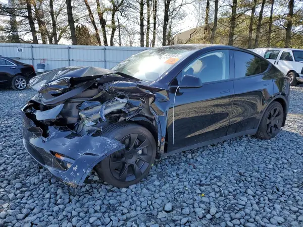7SAYGAEE8PF940652 2023 TESLA MODEL Y - Image 1