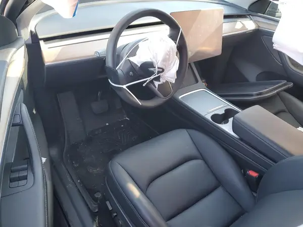 7SAYGAEE8PF940652 2023 TESLA MODEL Y - Image 8