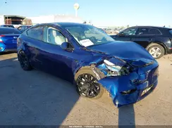 7SAYGAEE8PF956530 2023 TESLA MODEL Y