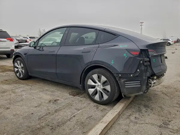 7SAYGAEE8RF049635 2024 TESLA MODEL Y - Image 2