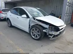 7SAYGAEE8RF057489 2024 TESLA MODEL Y