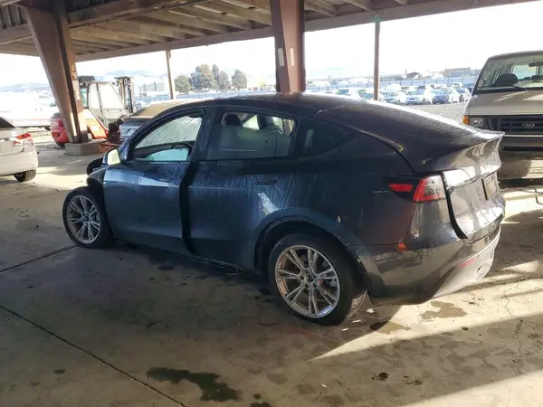 7SAYGAEE8RF067066 2024 TESLA MODEL Y - Image 2