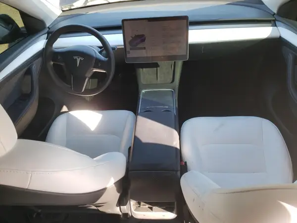 7SAYGAEE8RF074213 2024 TESLA MODEL Y - Image 8
