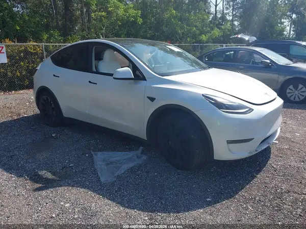 7SAYGAEE8RF089942 2024 TESLA MODEL Y - Image 1
