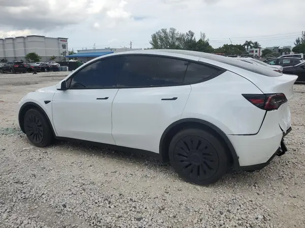 7SAYGAEE8RF102690 2024 TESLA MODEL Y - Image 2