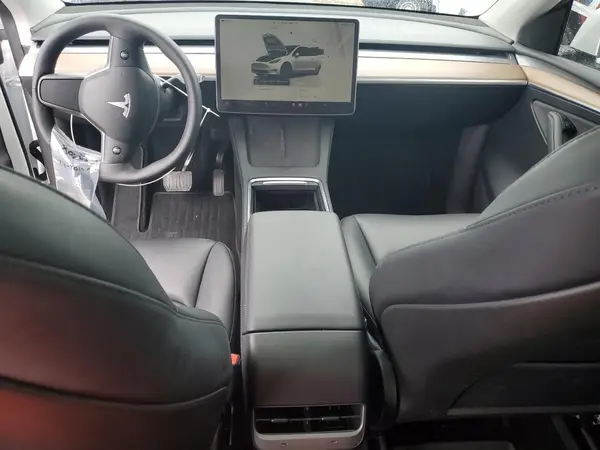 7SAYGAEE8RF102690 2024 TESLA MODEL Y - Image 8