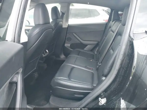 7SAYGAEE8RF110269 2024 TESLA MODEL Y - Image 8