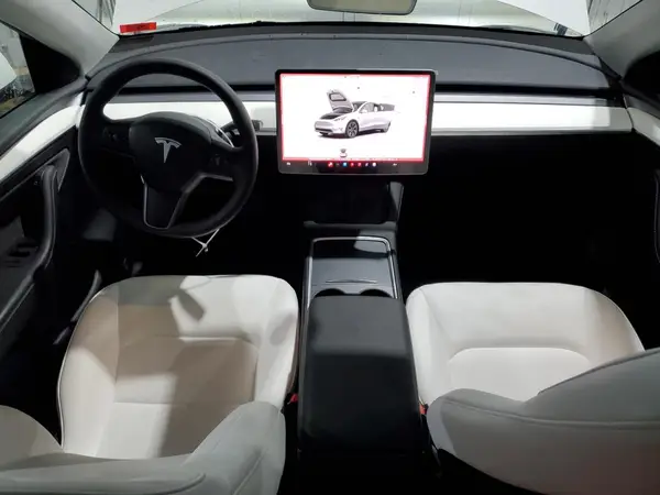 7SAYGAEE8RF112801 2024 TESLA MODEL Y - Image 8