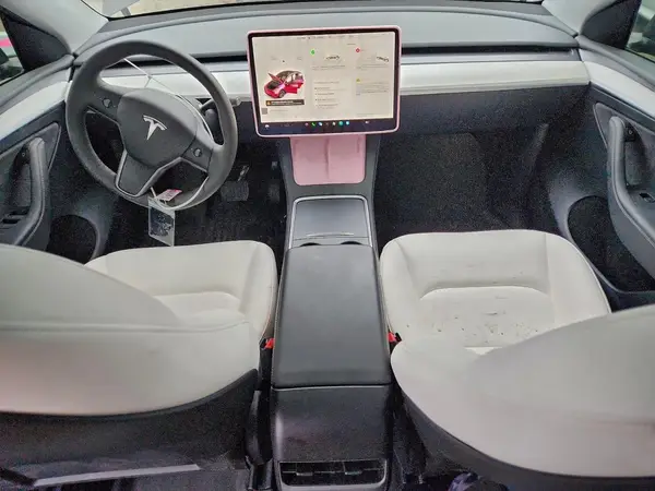 7SAYGAEE8RF115858 2024 TESLA MODEL Y - Image 8