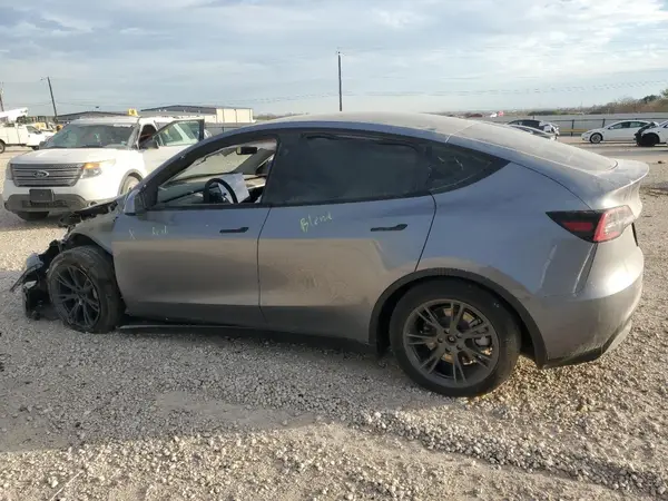7SAYGAEE8RF124687 2024 TESLA MODEL Y - Image 2