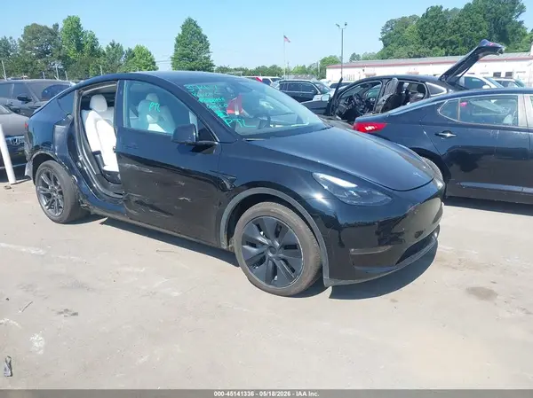 7SAYGAEE8RF150268 2024 TESLA MODEL Y - Image 1