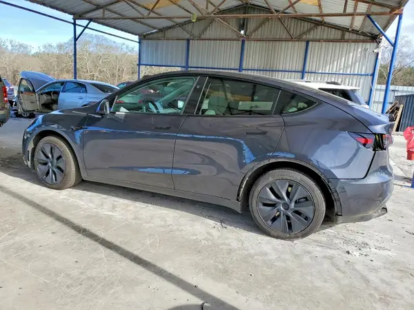 7SAYGAEE8RF179527 2024 TESLA MODEL Y - Image 2
