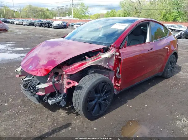 7SAYGAEE8RF184078 2024 TESLA MODEL Y - Image 2