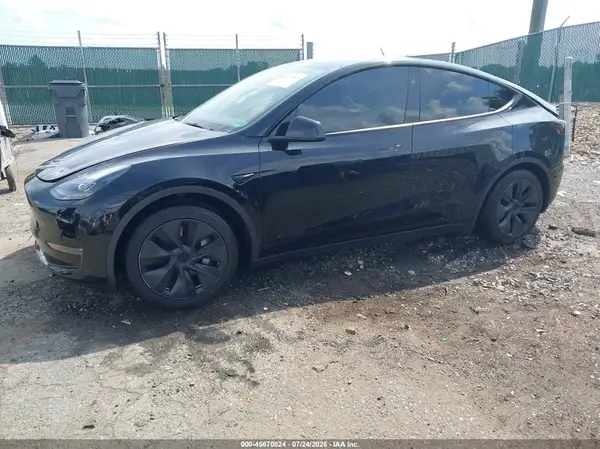 7SAYGAEE8RF185442 2024 TESLA MODEL Y - Image 2