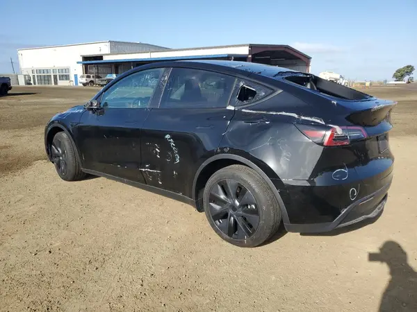7SAYGAEE8RF186123 2024 TESLA MODEL Y - Image 2