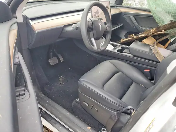 7SAYGAEE8RF191631 2024 TESLA MODEL Y - Image 8