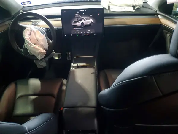 7SAYGAEE8RF193976 2024 TESLA MODEL Y - Image 8