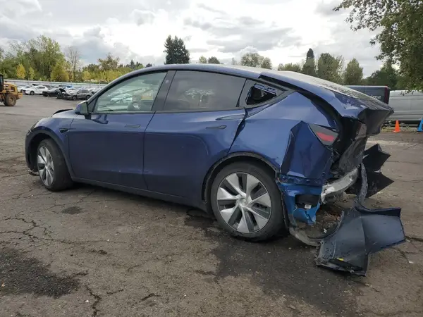 7SAYGAEE8RF985223 2024 TESLA MODEL Y - Image 2