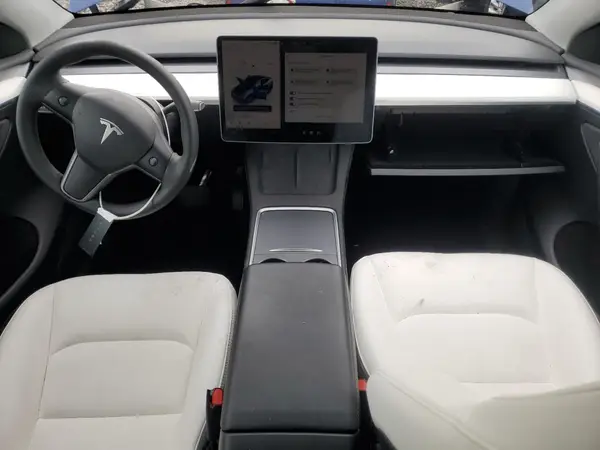 7SAYGAEE8RF985223 2024 TESLA MODEL Y - Image 8