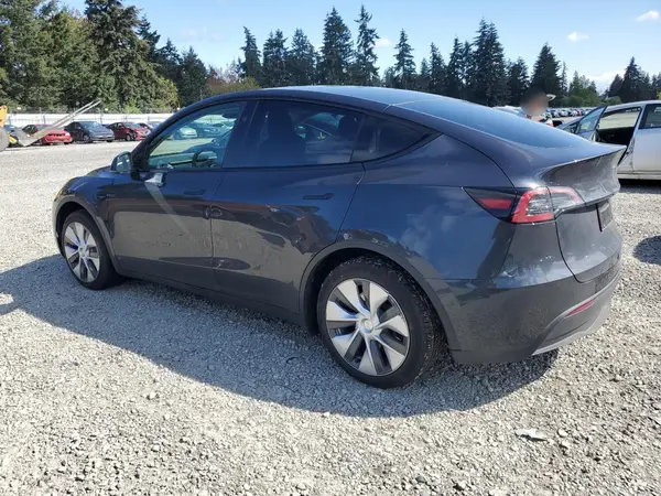 7SAYGAEE8RF987571 2024 TESLA MODEL Y - Image 2