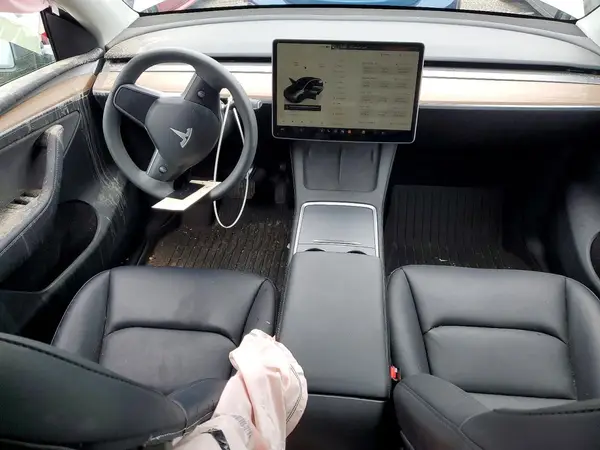 7SAYGAEE8SF229297 2025 TESLA MODEL Y - Image 8