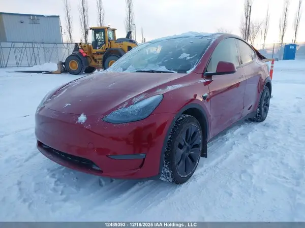 7SAYGAEE8SF236265 2025 TESLA MODEL Y - Image 2